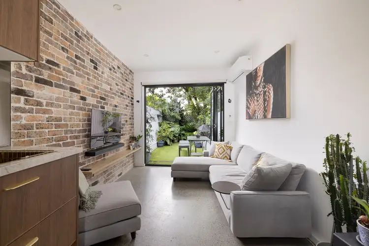 60 Hugo Street