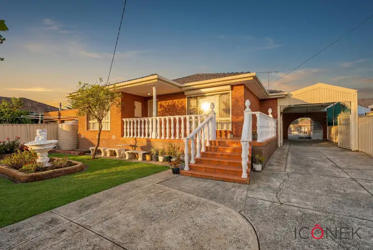 1 Rosemary Drive