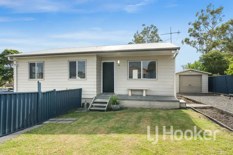 72 Flamingo Avenue