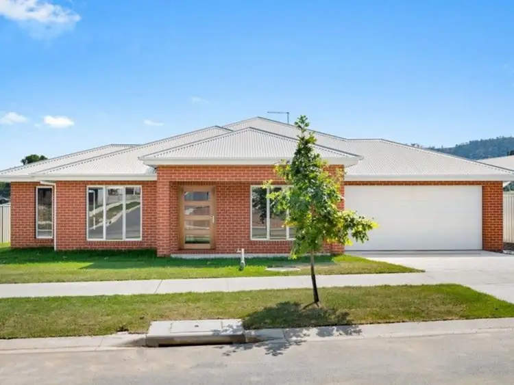 13 Bogong Drive
