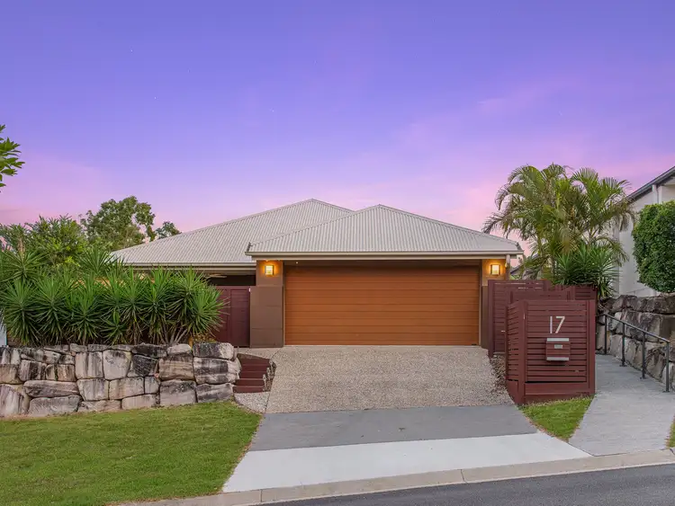 17 Backhousia Crescent