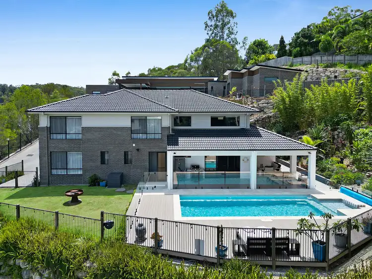 10 Mieke Court