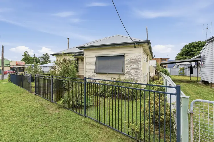 2 Koree Street