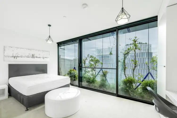 2 Chippendale Way