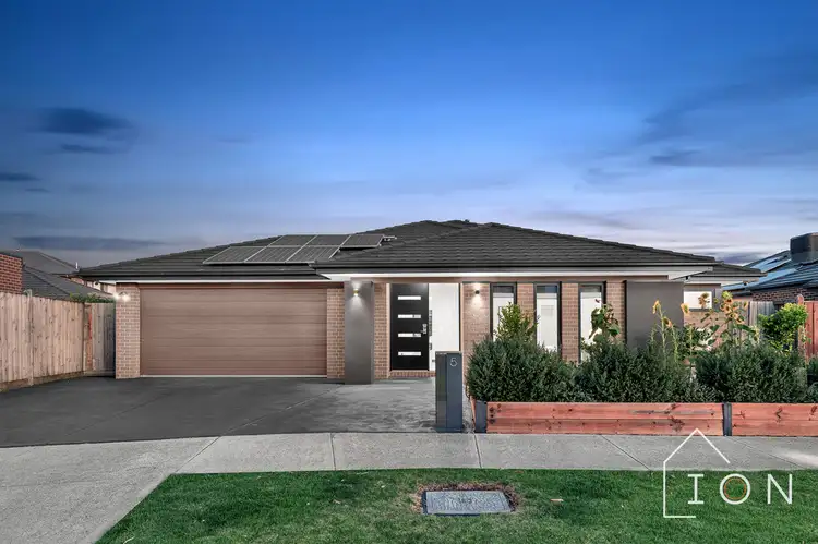 5 Omeara Crescent