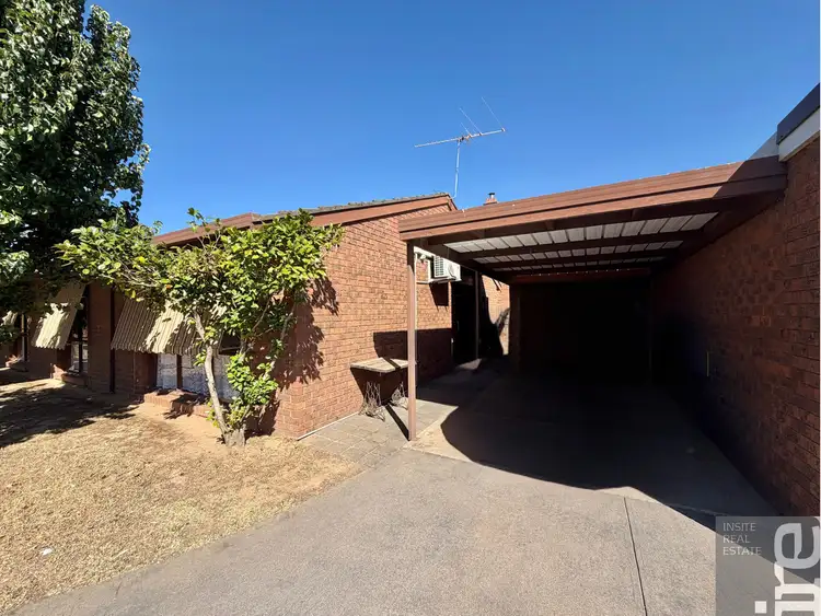 16 Warby Street