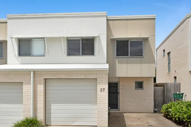 15 Mayfair Street