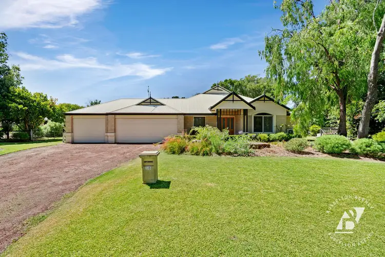 15 Friesian Grove