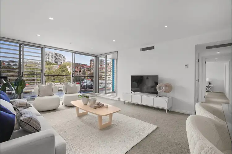 6 Cowper Wharf Roadway