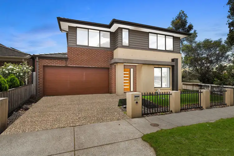 15 Armidale Drive