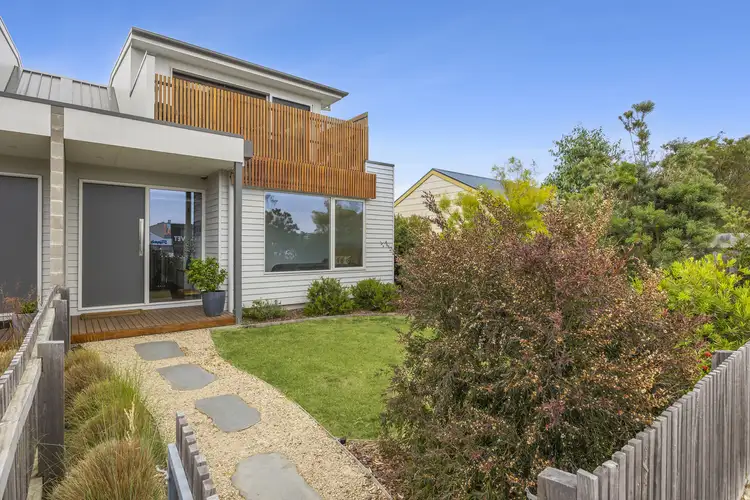 60 Geelong Road