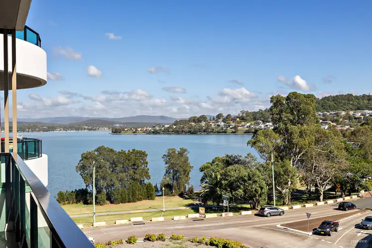 482 The Esplanade