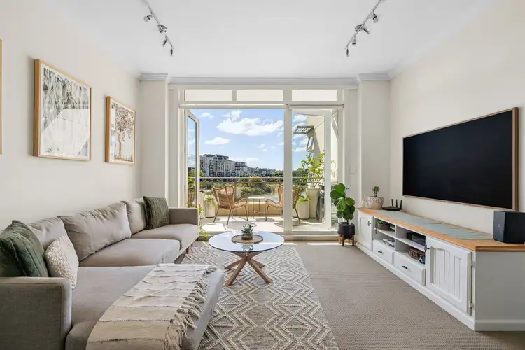 1 Bay Drive