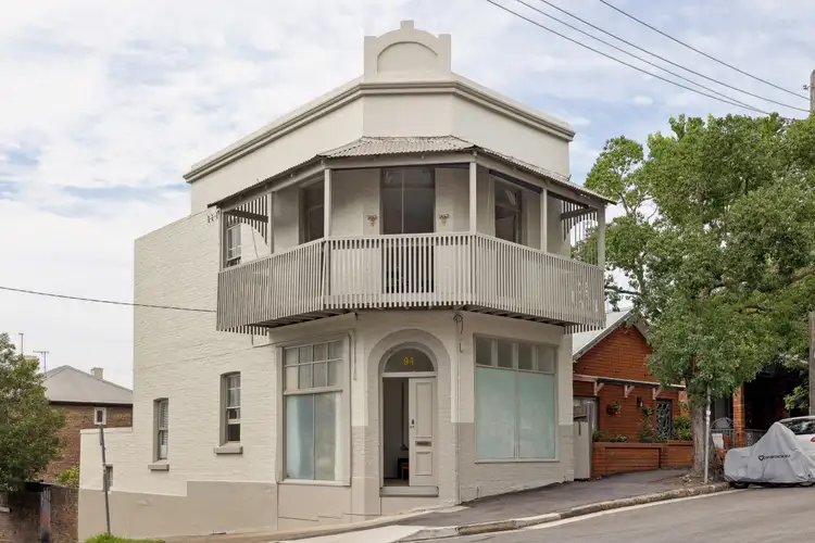 94 Evans Street