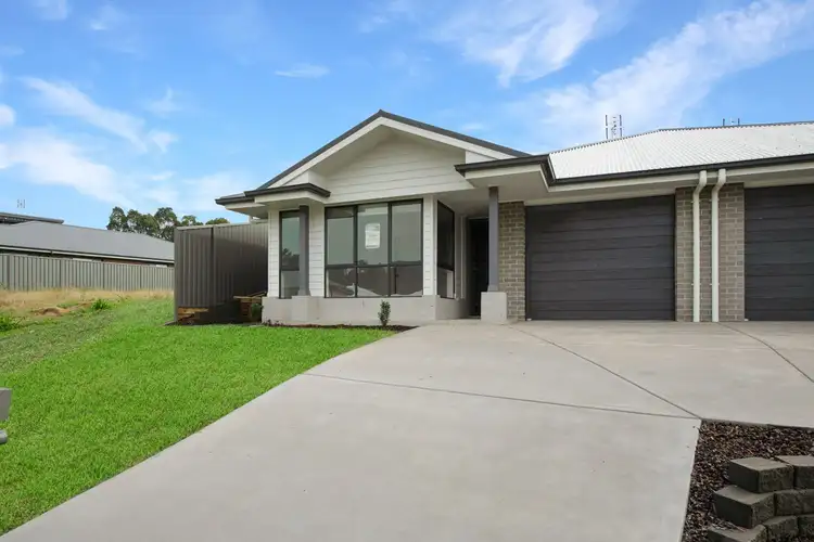 10 (10A) Thurlstone Street