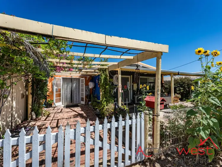 35 Bosuns Crescent