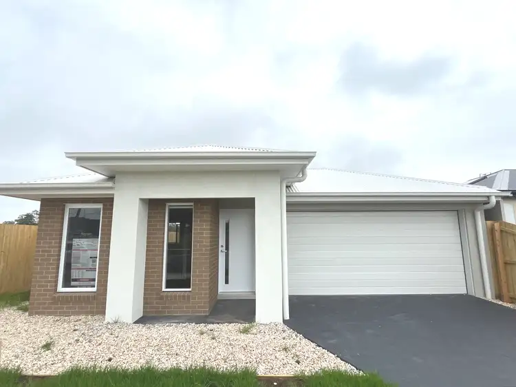 23A Railway Crescent