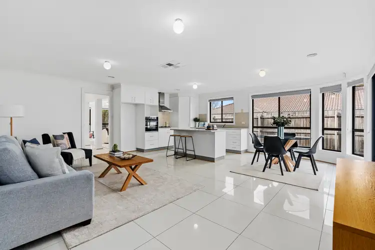 16 Nancy Cato Street