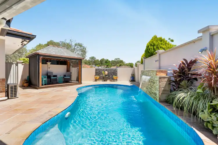 3 Ellis Drive