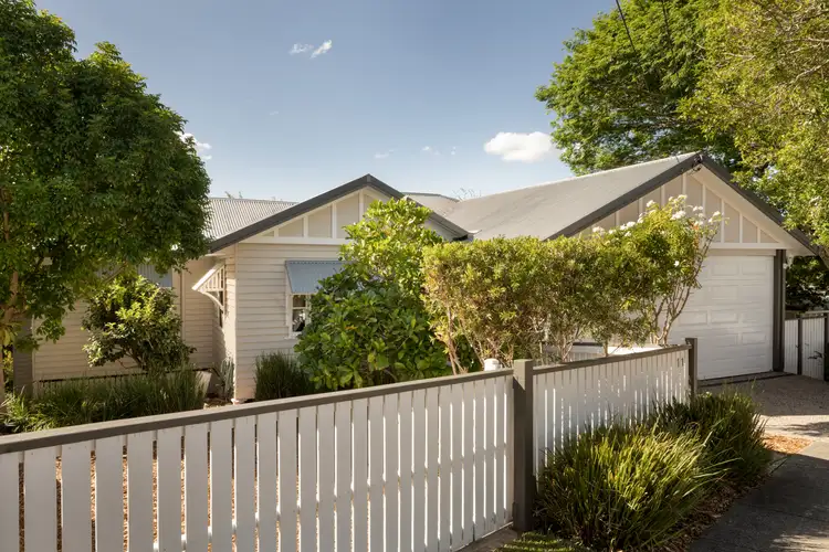 11 Dovedale Crescent