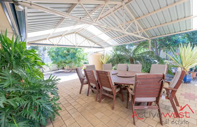 28 Waratah Court