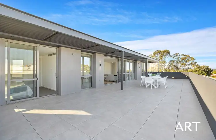 9 Bradshaw Crescent