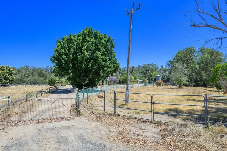 1825 Great Northern Highway