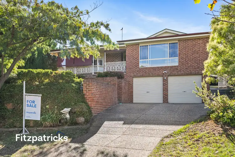7 Ellwood Close