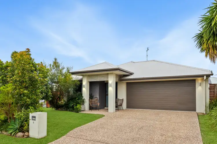 5 Bribie Place