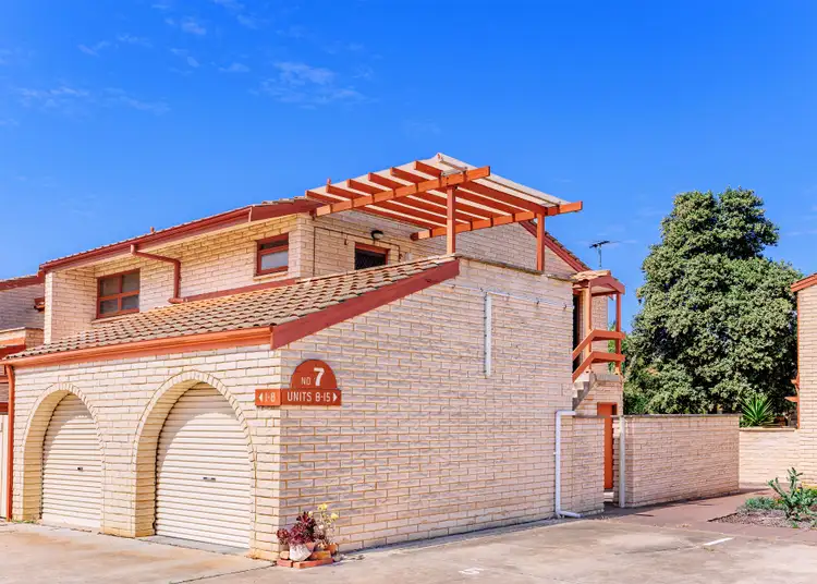 7 Mooloola Way