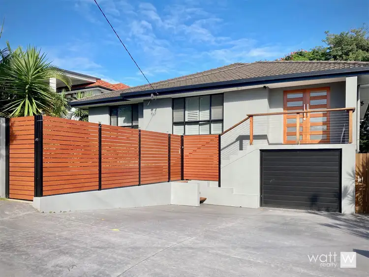 15 Ben Street