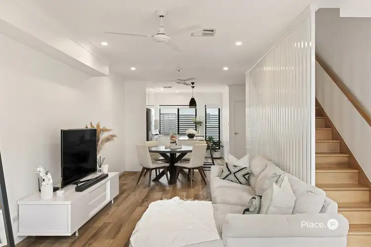 19 Springwood Street