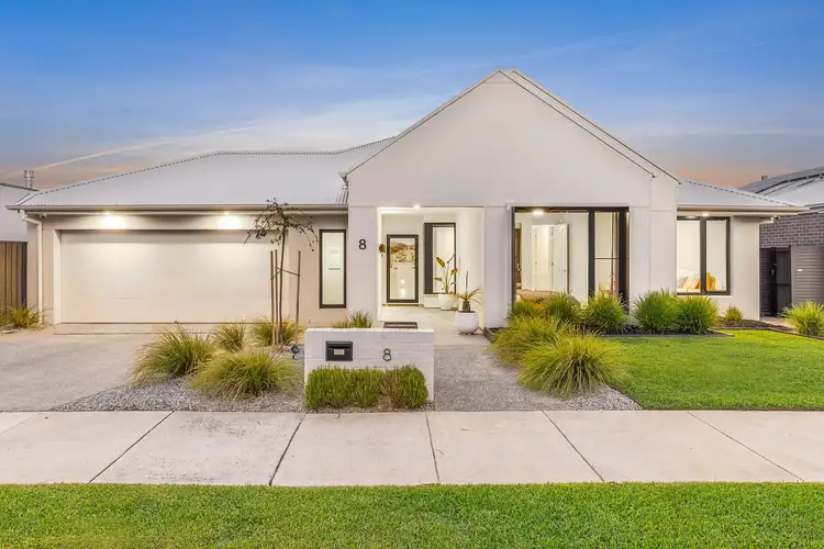 8 Pascal Crescent