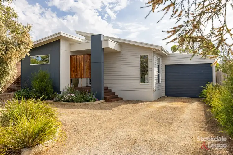 16 Castle Combe Circuit