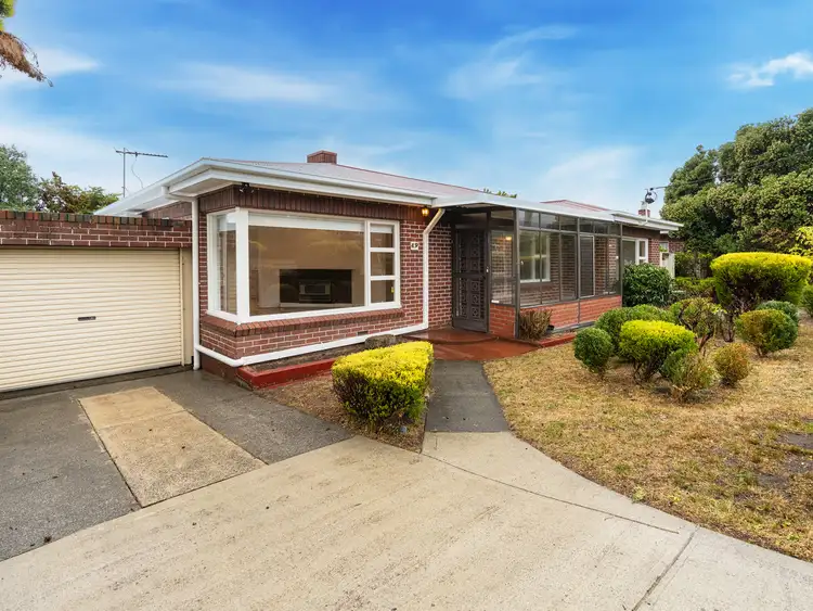 49 Katoomba Crescent