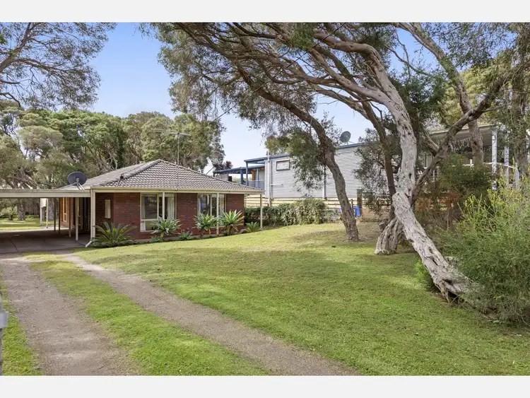 6 Roslyn Avenue