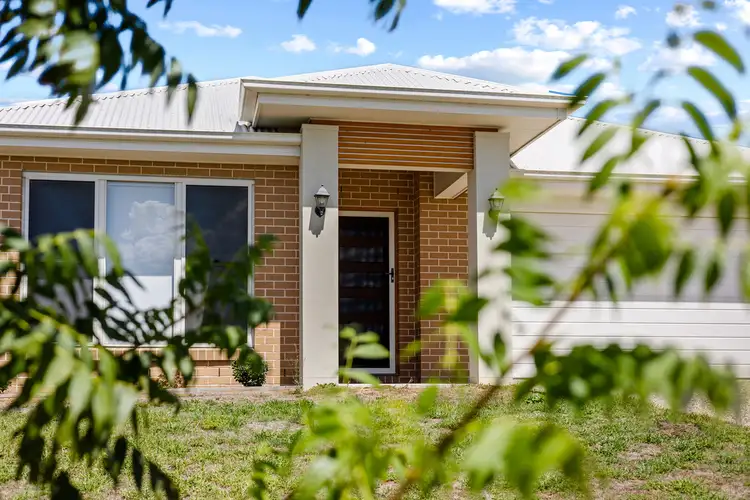 3 Sandford Crescent