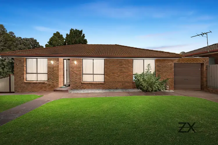 1 Dillwynia Place