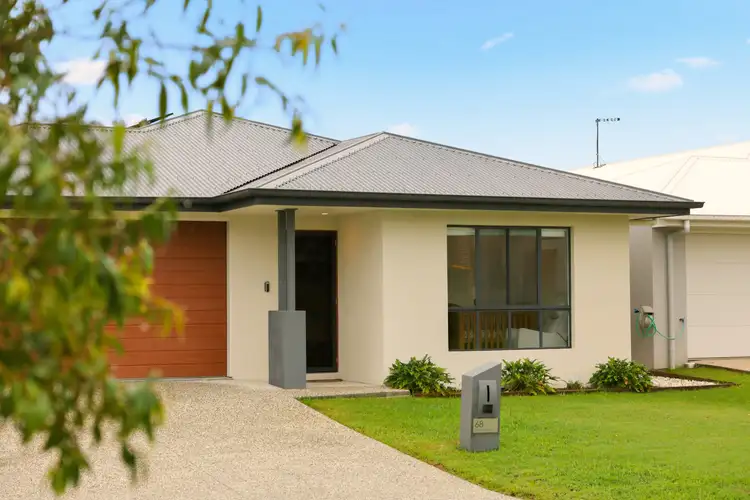 68 Palatial Crescent