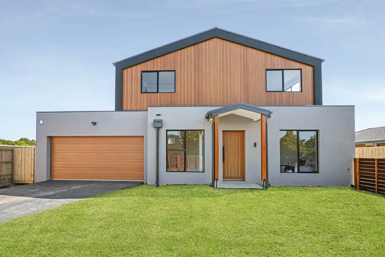 43 Woodlands Grove