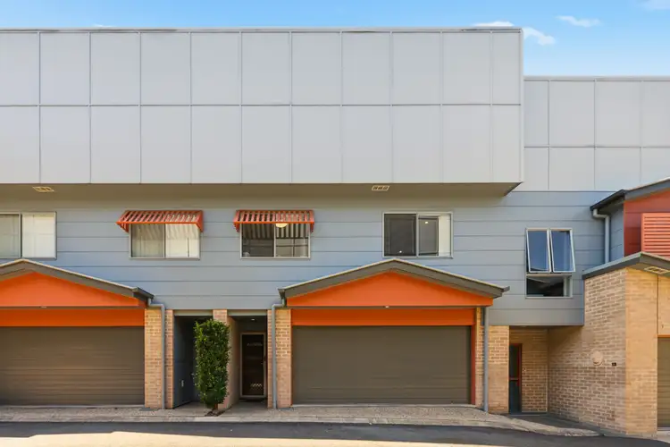 4 Reserve Court