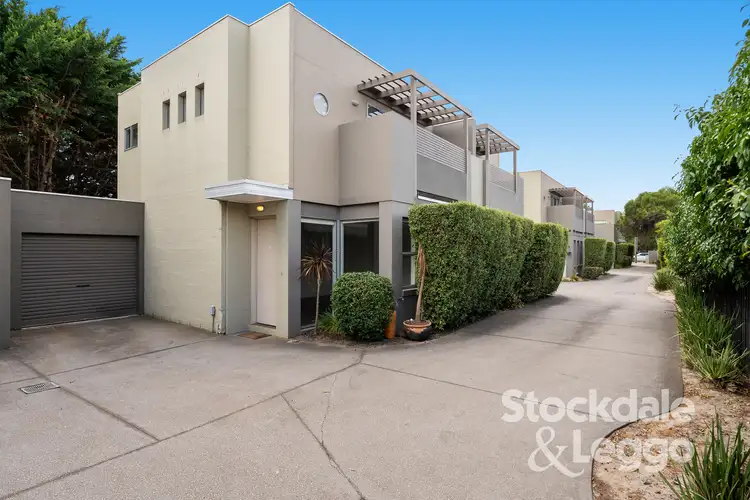 1685 Point Nepean Road