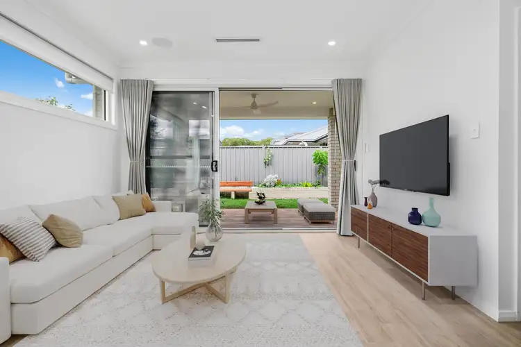 3 Botanica Avenue
