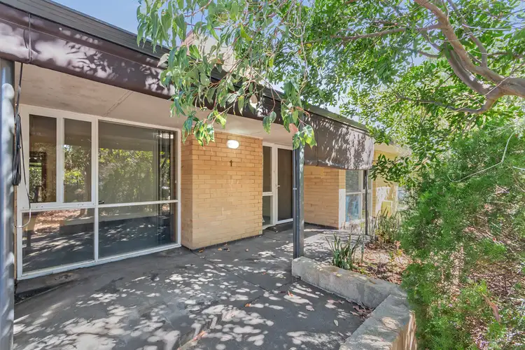 24 Hendon Way