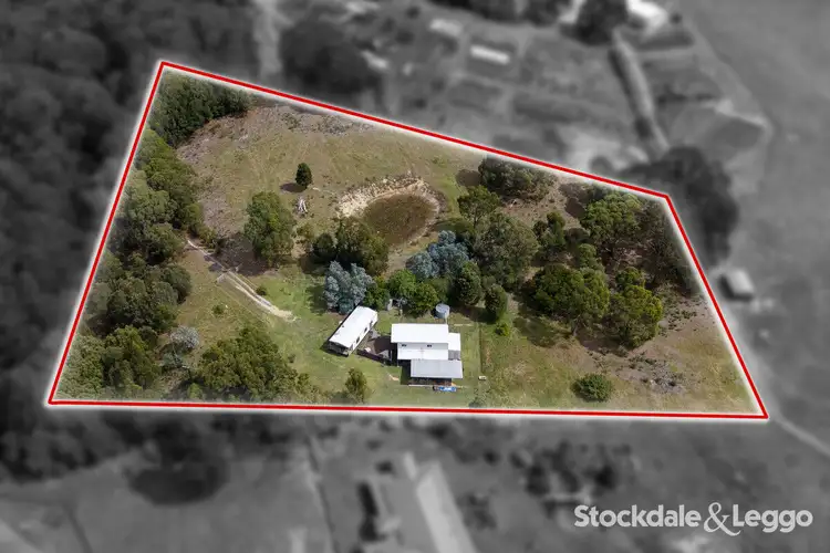 65 Lyndons Road