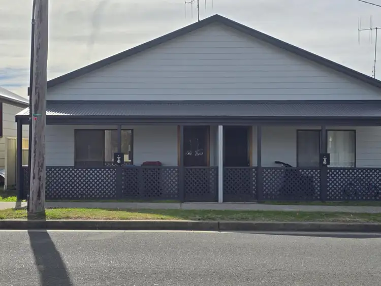 16 Wallace Street