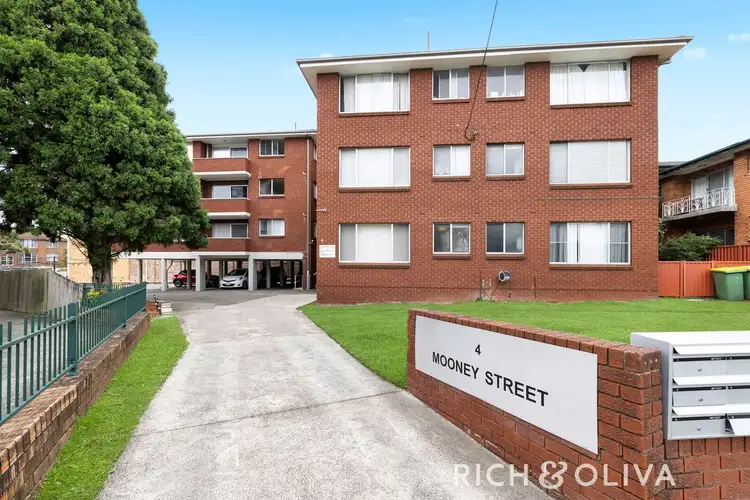 4 Mooney Street