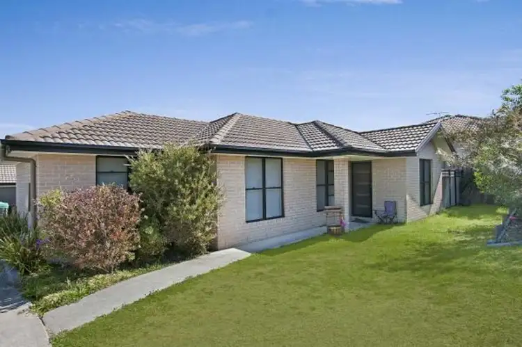 1 & 2/35 Pumphouse Crescent, Rutherford NSW 2320