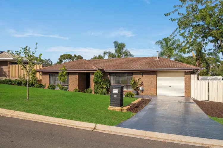 37 Marian Crescent