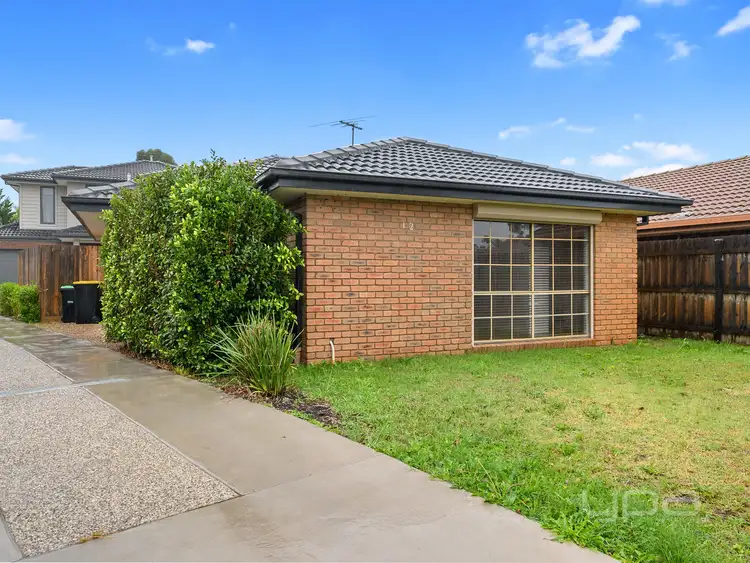 12 Barnong Close